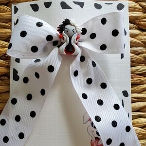 Cruella de Vil hair clip bow